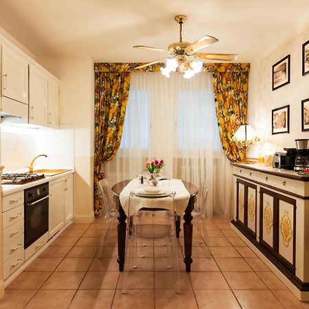 New Cozy Apartment - City Centre Lecco Eksteriør billede