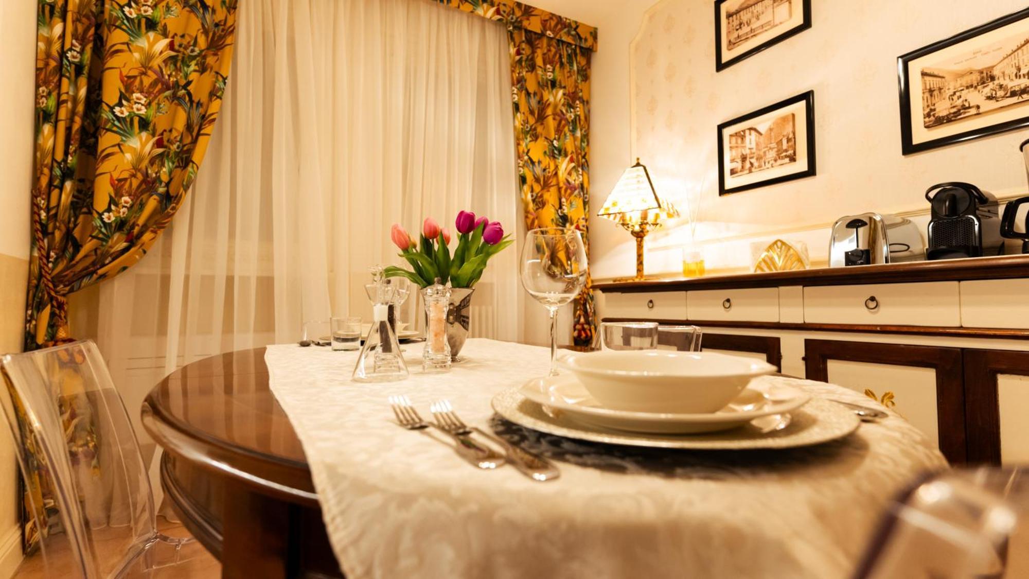 New Cozy Apartment - City Centre Lecco Eksteriør billede